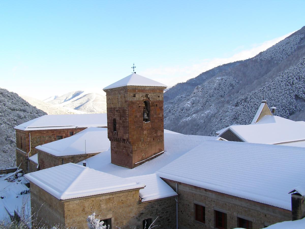 Monasterio De Santa Maria De Valvanera Anguiano Exterior foto